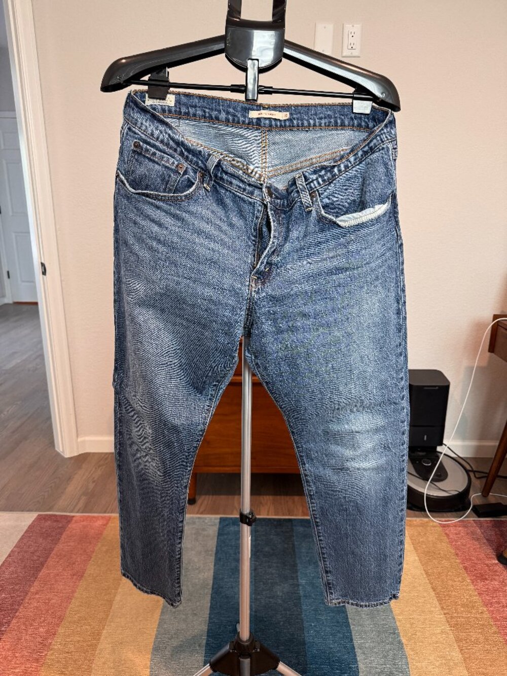 Levi's Premium Middy Straight Leg Jeans Size 32 32x30 100% Cotton Medium Wash